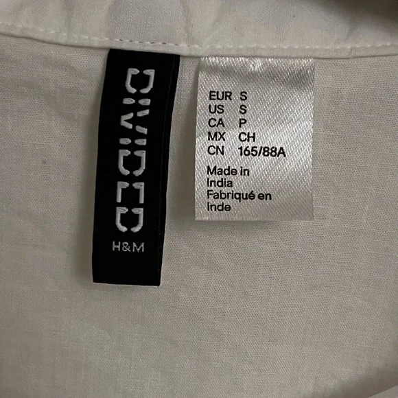 H&M Cropped Button Up - Picture 4 of 4